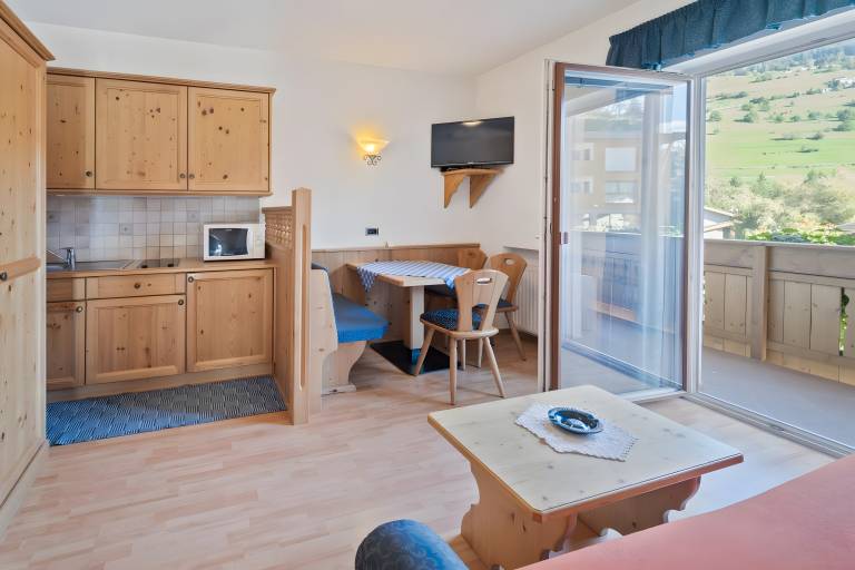 Child-friendly holiday apartment with sauna, fast internet & garden | Garden view | Dogs allowed — photo 2