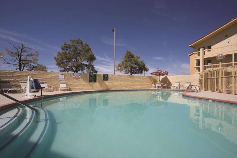 La Quinta Inn by Wyndham Santa Fe — photo 2