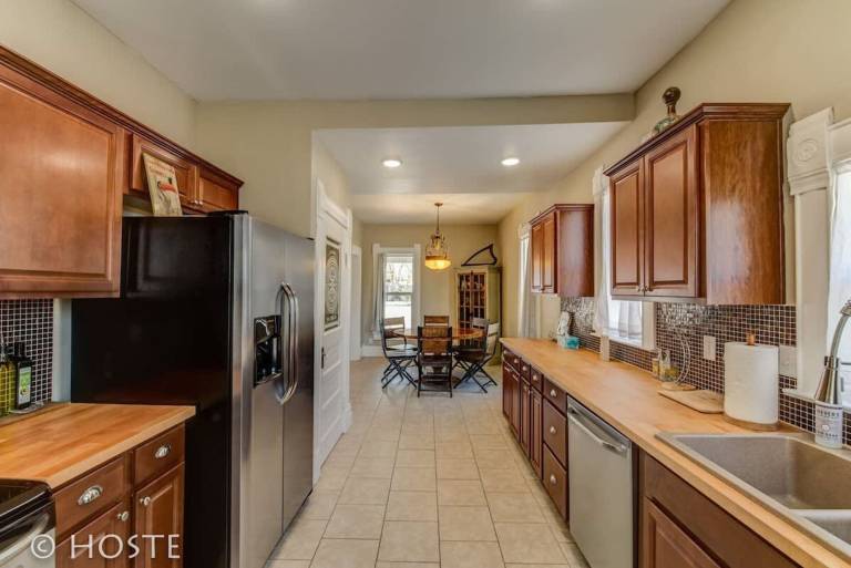 Children-friendly beautiful house with fast internet & garden | Mountain view | Pets are welcome — photo 2