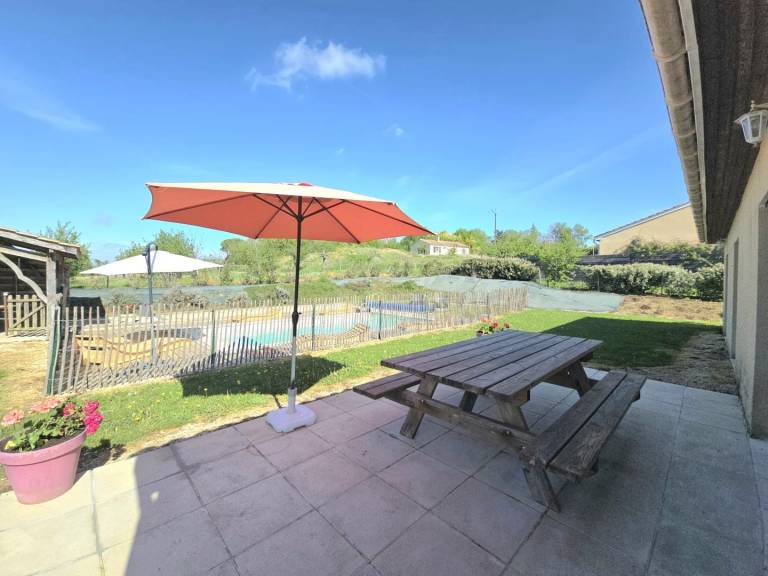 Fully equipped gite with yard, private pool & patio | Pets are welcome — photo 2