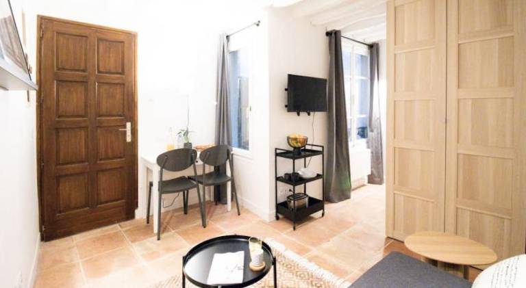 Apartment | Near Notre-Dame de Paris — photo 2