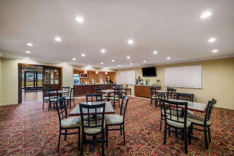 Quality Inn & Suites Garland - East Dallas — photo 4