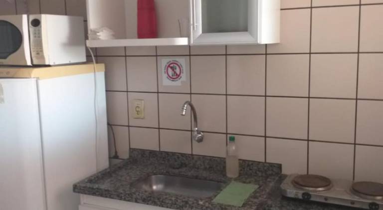Serviced apartment with yard, hot tub & pool — photo 5