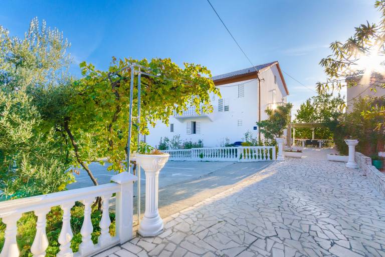 Rooms Mladen P in Rab