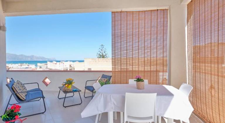 Holiday apartment with 2 rooms for 6 persons — photo 3