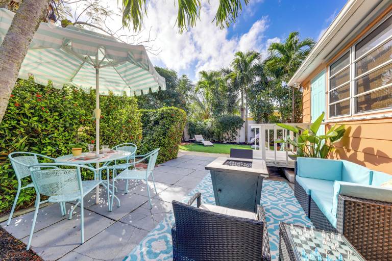 Cottage Lake Worth