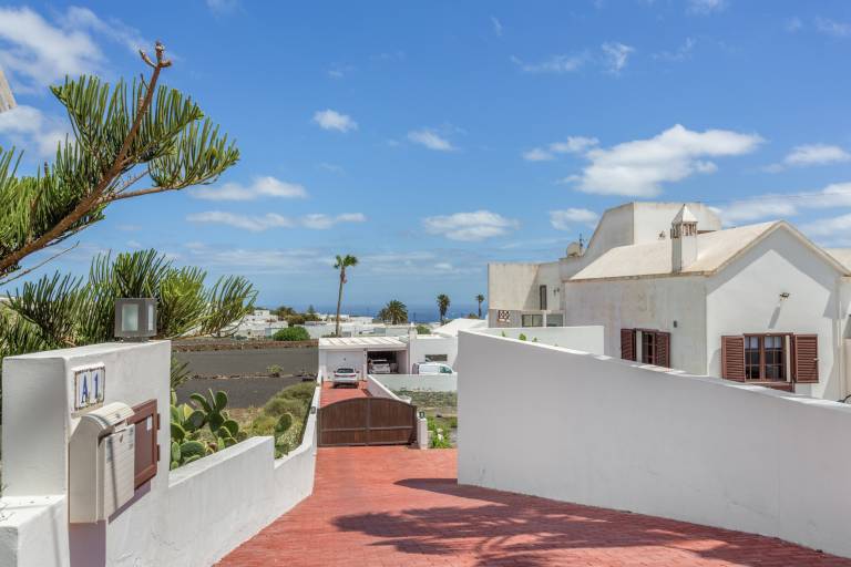 Child-friendly rental apartment with fast internet & garden | Good for workation | Dogs allowed — photo 2