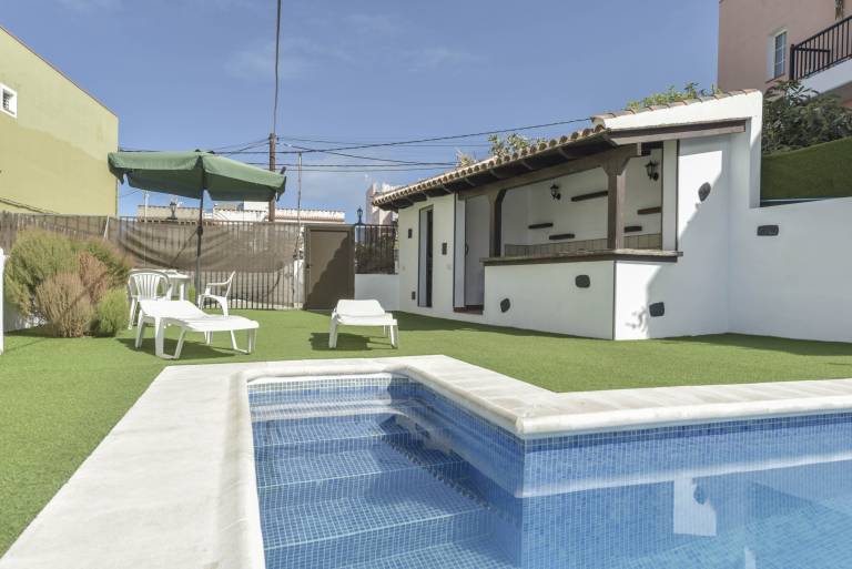 House with private pool, yard & terrace | Sea view — photo 3