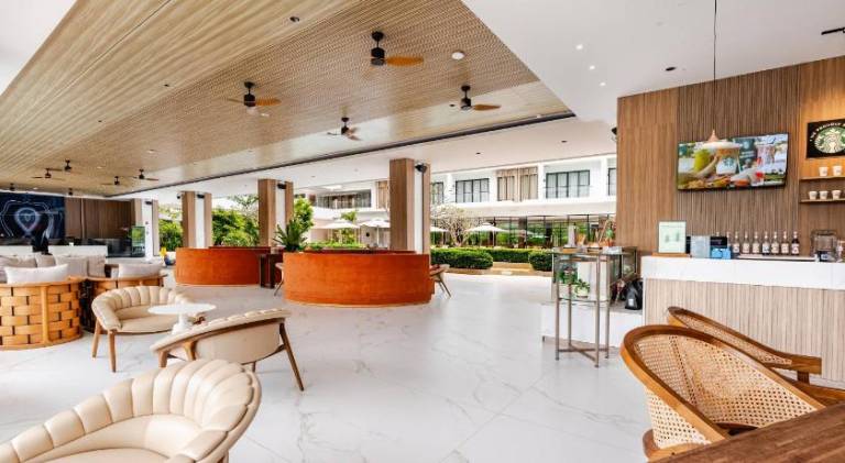 Pleasant serviced apartment with yard & pool | Next to the beach | Pets allowed — photo 5
