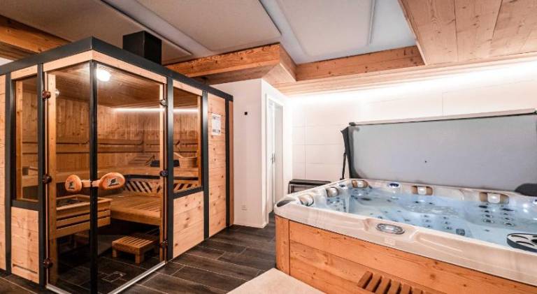 Holiday apartment with sauna, yard & terrace — photo 4