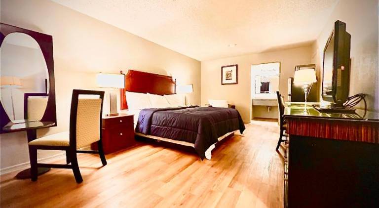 ECONOMY INN AND SUITES