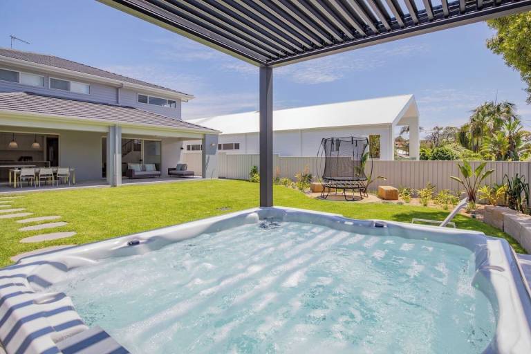 House  Caves Beach
