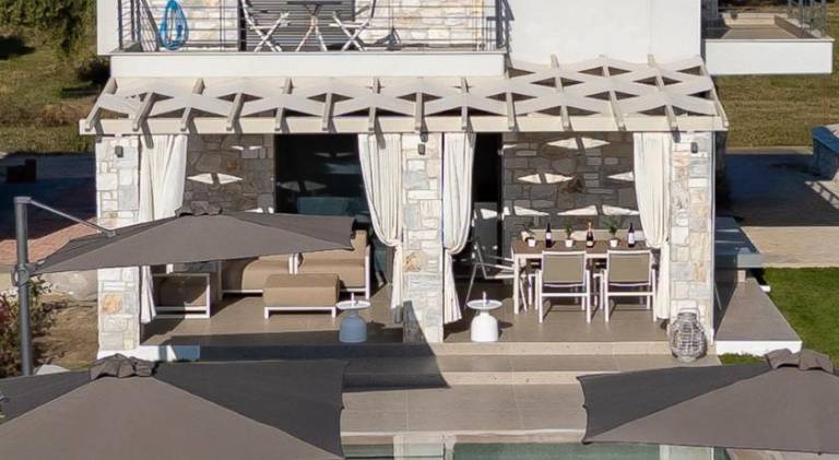 Villa with garden, private pool & terrace in Kassandra