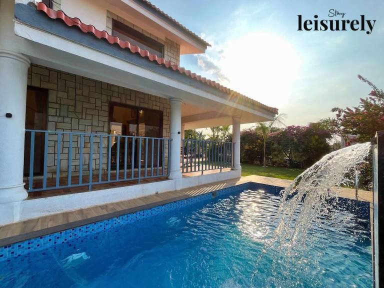 Villa with private pool & garden | Dogs allowed in Nashik