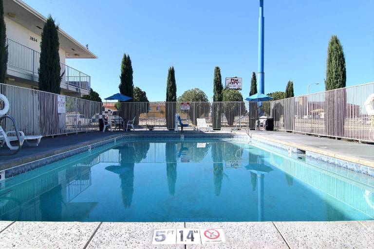 Motel 6 Carlsbad, NM — photo 2