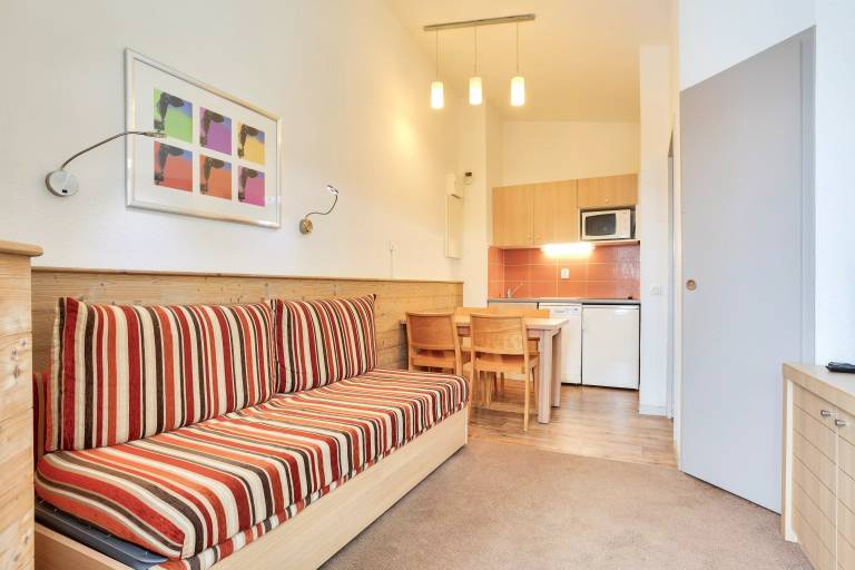 Holiday apartment with 1 room for 4 persons in Les Belleville
