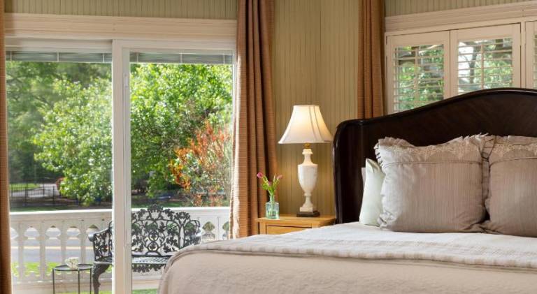 Inn at Woodhaven-In the Heart of the Bourbon Trail-Over 12 Distilleries Nearby in Kent, IN