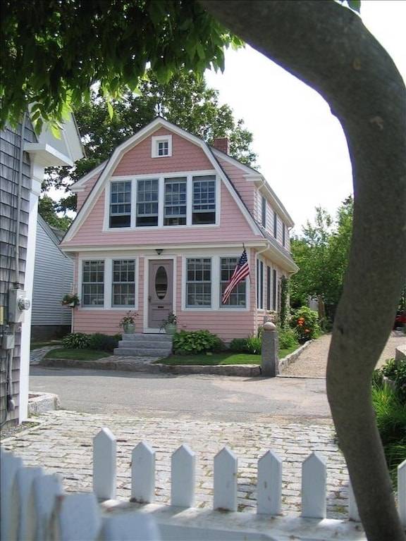 Cabin Gloucester