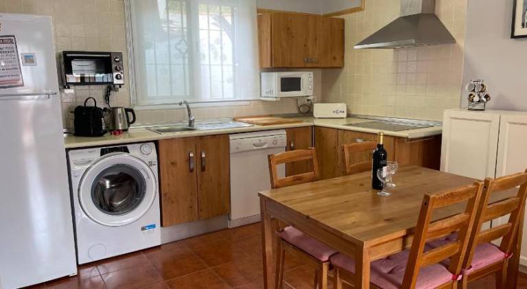 Fully equipped charming holiday apartment with patio | Pets allowed — photo 3