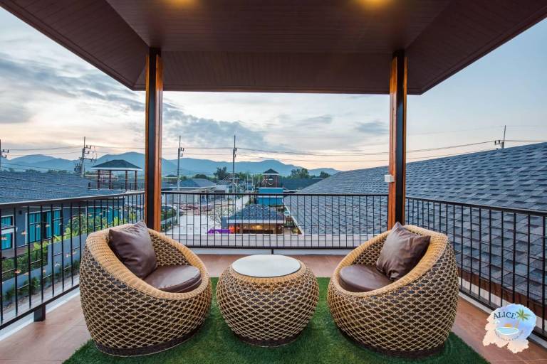 Lovely house with garden, terrace & hot tub | Perfect for remote work | Pets are welcome — photo 5
