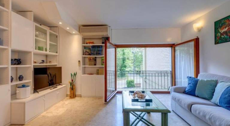 Holiday apartment with 2 rooms for 6 persons — photo 2