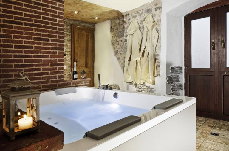 Vacation home with hot tub & sauna — photo 3