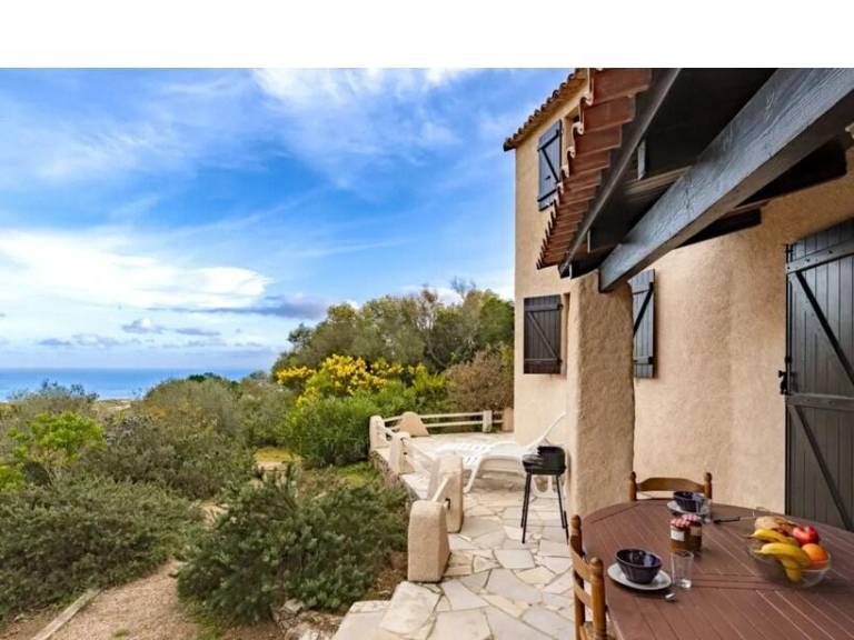 Pleasant vacation home with terrace & yard | Pets allowed — photo 3