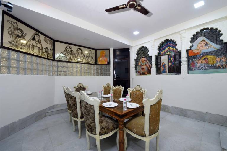Hotel Empire Palace - Near Fatehsagar Lake — photo 4