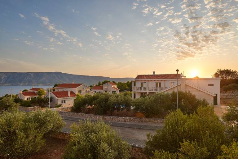 Villa with terrace, barbeque & private pool | Sea view — photo 5