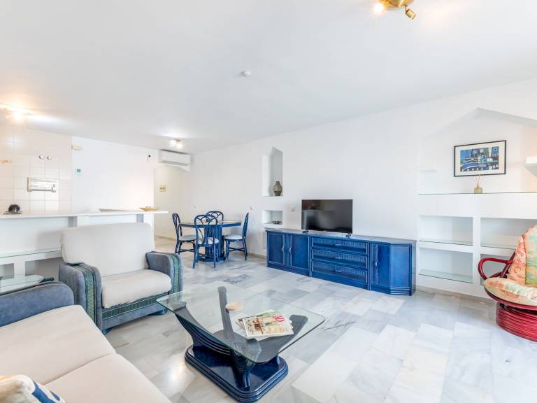 Rental apartment with fast internet, pool & patio | Water view | Suitable for remote work | Pets allowed — photo 3