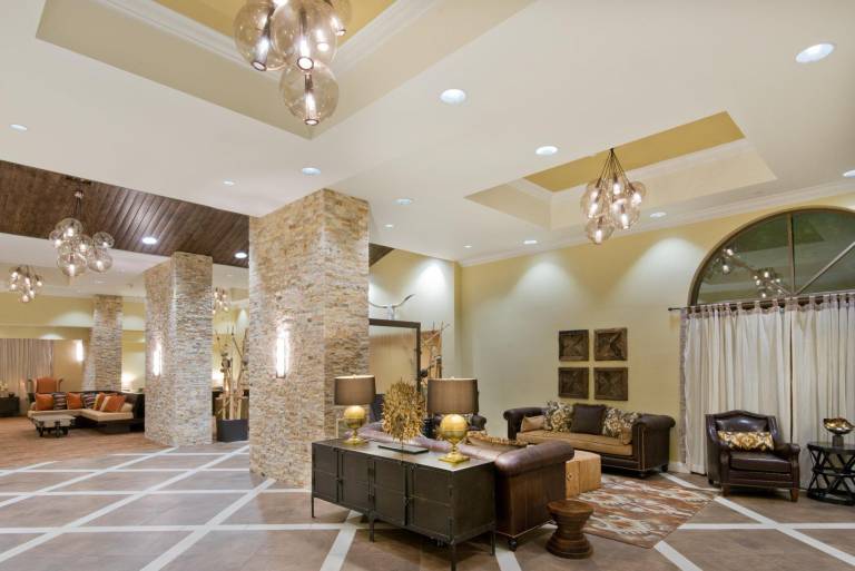 Crowne Plaza Albuquerque By IHG — photo 2