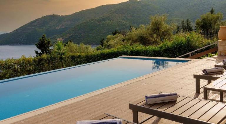 Villa with private pool, garden & patio — photo 3