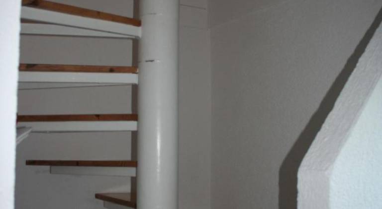 Apartment with pool — photo 5
