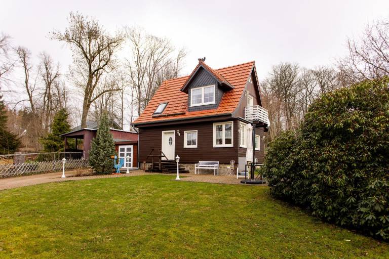 Vacation home with garden, terrace & barbecue — photo 4