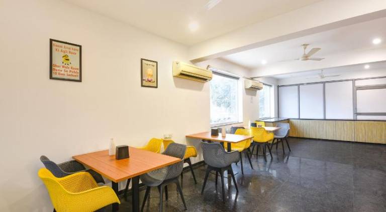 Roost Stay Hotel and Restaurant Hotel — photo 4