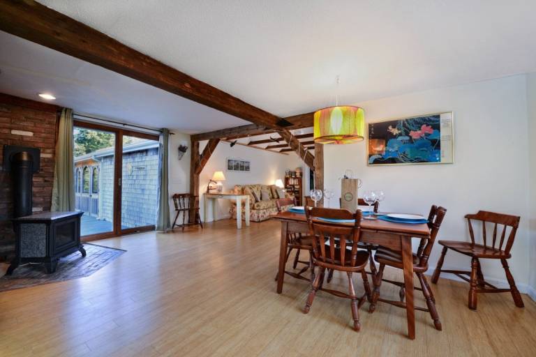 House on Koi Pond: Minutes to the CC Rail Trail, beach days, and historic charm - dogs welcome! — photo 5