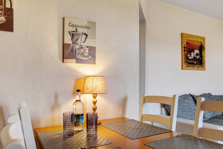 Apartment with fast internet, patio & garden | City view | Pets are welcome — photo 4