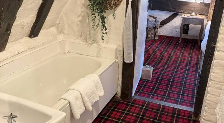 Thatched Cottage Hotel — photo 3