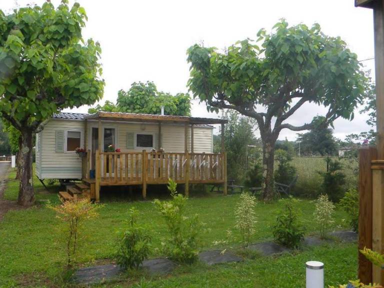 Mobile home with pool & terrace | Pets allowed — photo 5