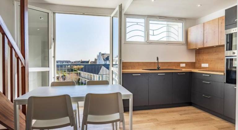 Holiday apartment with 1 room for 4 persons in Roscoff