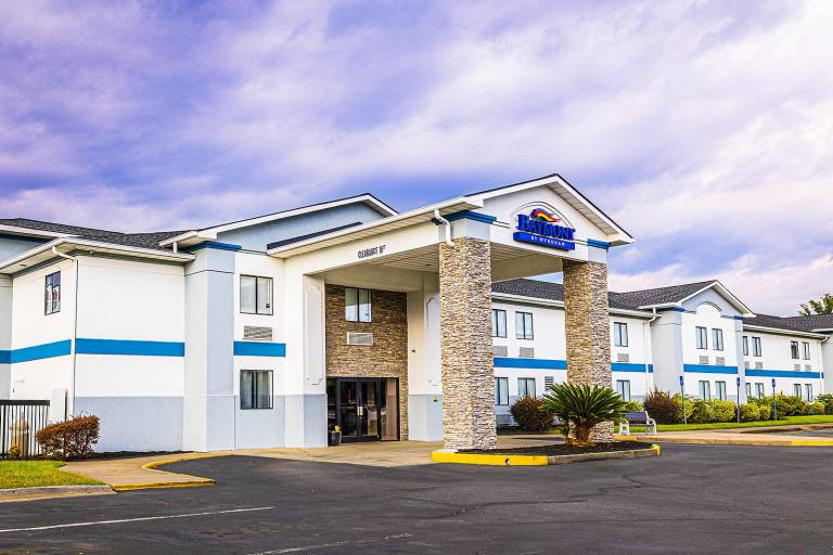 Baymont by Wyndham Port Wentworth in Port Wentworth, GA