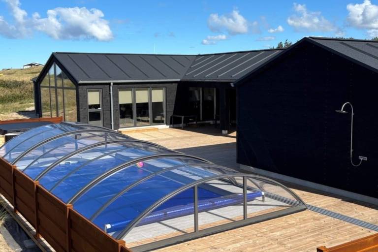     
Ferienhaus ∙ 10 Gäste ∙ 5 Schlafzimmer
