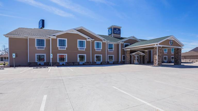 Cobblestone Inn & Suites - Altamont in Effingham, IL