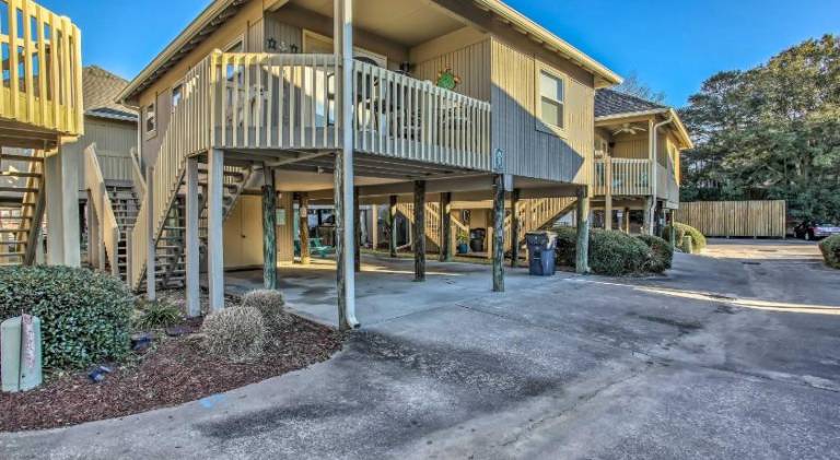 Walk to Beach Dog-Friendly Myrtle Beach Cottage! — photo 5