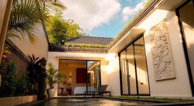 Villa with private pool & terrace — photo 4