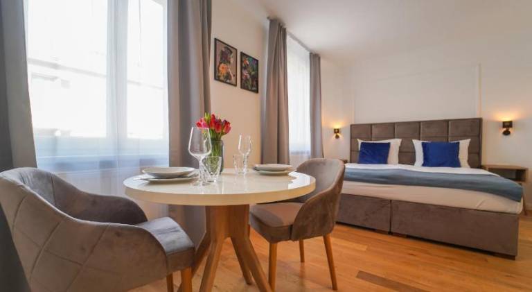 Holiday apartment with yard & patio | Suitable for remote work | Pets are welcome — photo 2