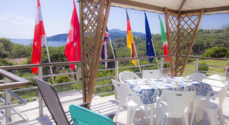 Apartment with patio, garden & grill in Capoliveri