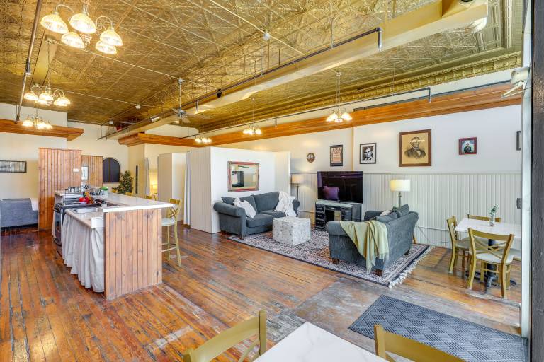 Cozy Abode in Historic Yankton - Heart of the City — photo 4