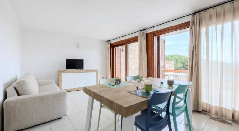 Holiday apartment with terrace & pool — photo 4