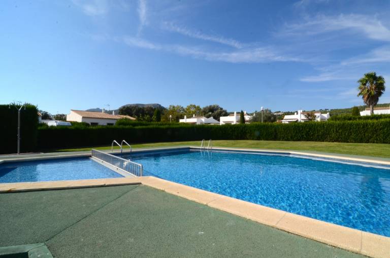 House with terrace, barbecue & pool — photo 2